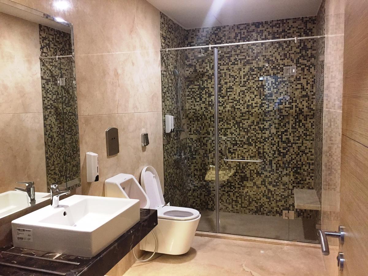 อวิเซิร์ฟ เลาจน์ Hotel มุมไบ ภายนอก รูปภาพ